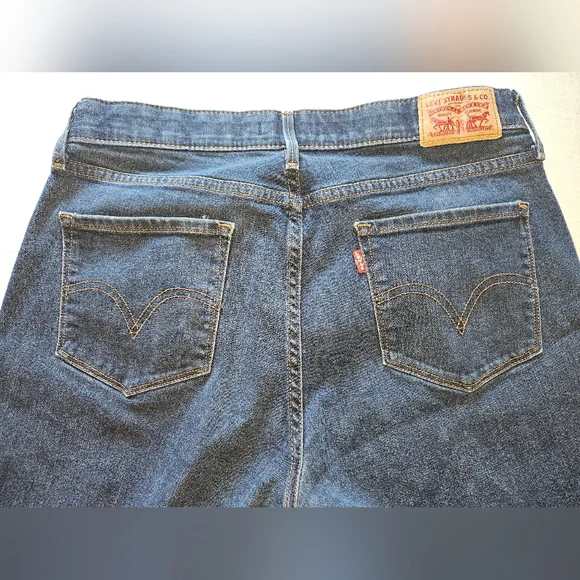 Levi's 525 Perfect Waist Straight Women's Jeans in Dark Blue - Picture 12 of 13